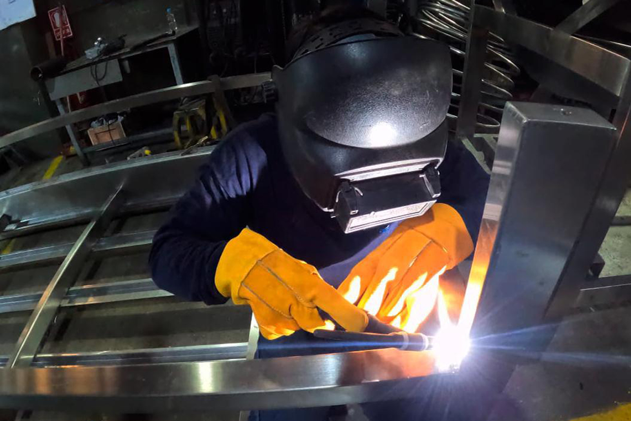 FABRICACIÓN DE ESTRUCTURAS METÁLICAS
